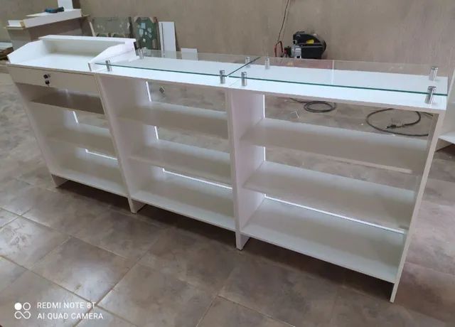 BALCÃO CAIXA VITRINE + BALCÃO VITRINE C/ TAMPO DE VIDRO MDF  - Foto 2