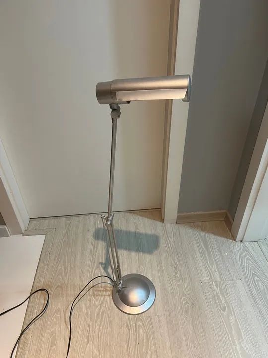 Luminária de chão moderna retrátil  - Foto 3