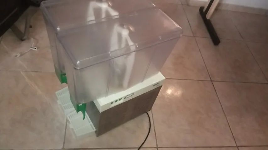 Refresqueira IBBL 30 Litros  Usada Perfeito funcionamento 127 volts - Foto 3