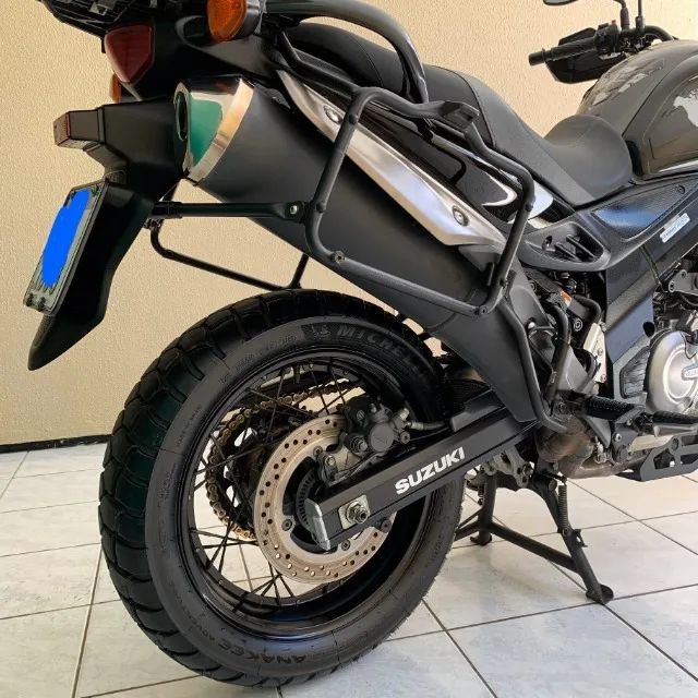 Suzuki V-Strom 650 XT 2018 - Muitos acessórios, revisada e de procedência. - Foto 3