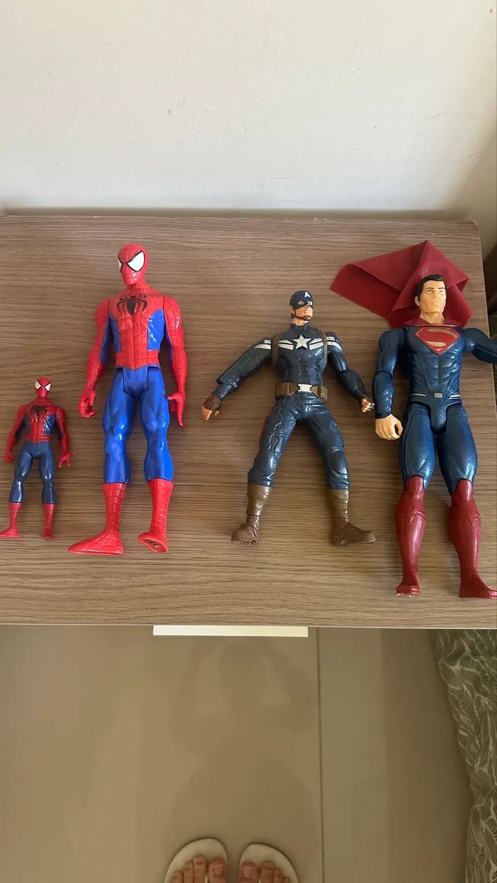 Boneco dos Super Heróis