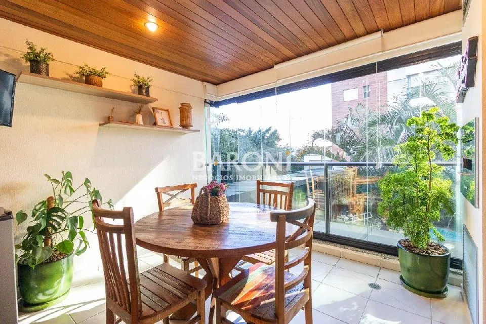 Baroni Imóveis, imobiliária em Moema, especializada em compra e venda de imóveis residenci