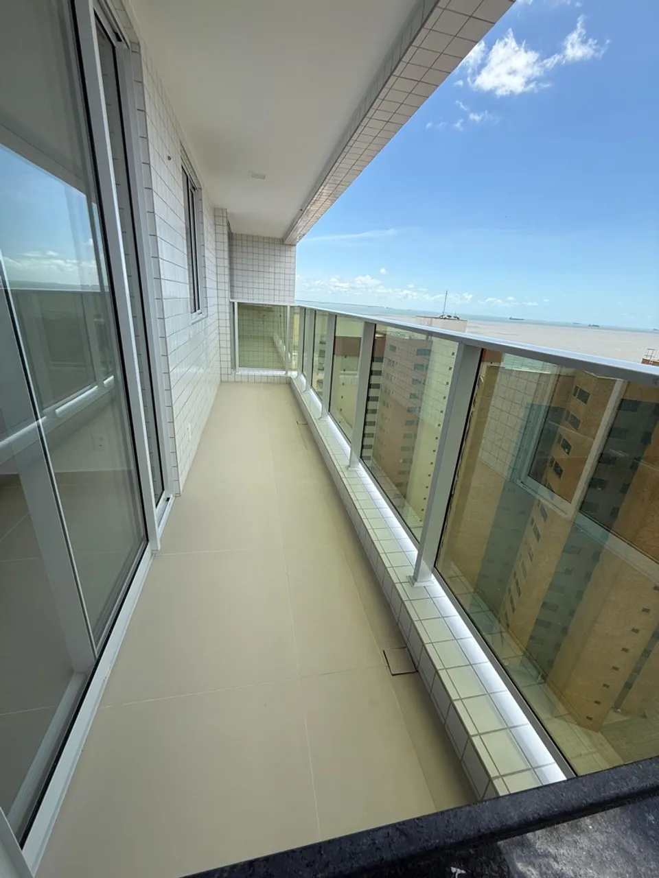 Mirante da Península | 84 metros | 3 quartos | andar alto | nascente