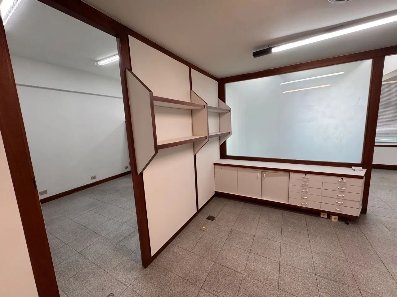 Escritório com 110m2. Lindamente Reformado. Divisão Otimizada do Espaço - Foto 9
