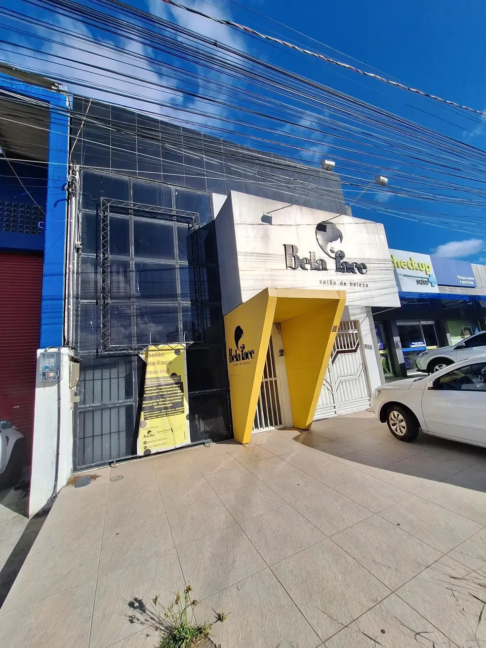 Alugo 1º andar com 4 salas comercias e 1 banheiro em Prédio comercial na Av. Dario marsígl