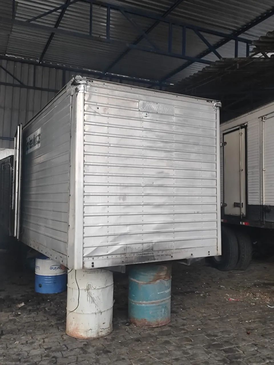 Baú carga seca de diversos caminhões  - Foto 2