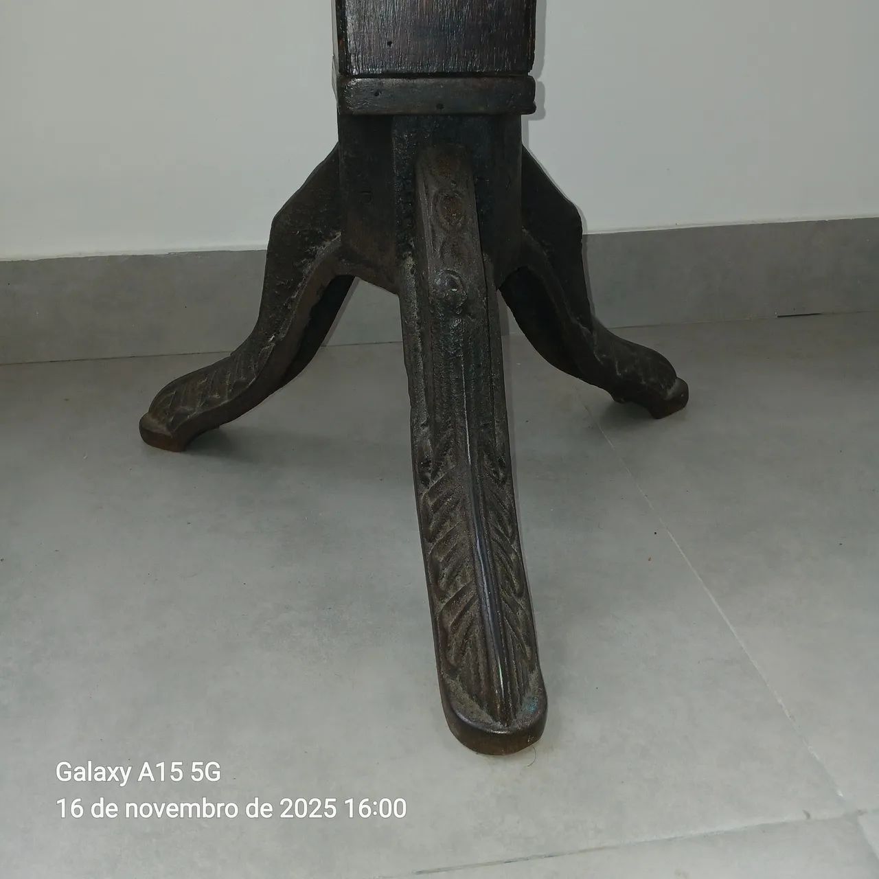 Mesa de madeira64842834867331122