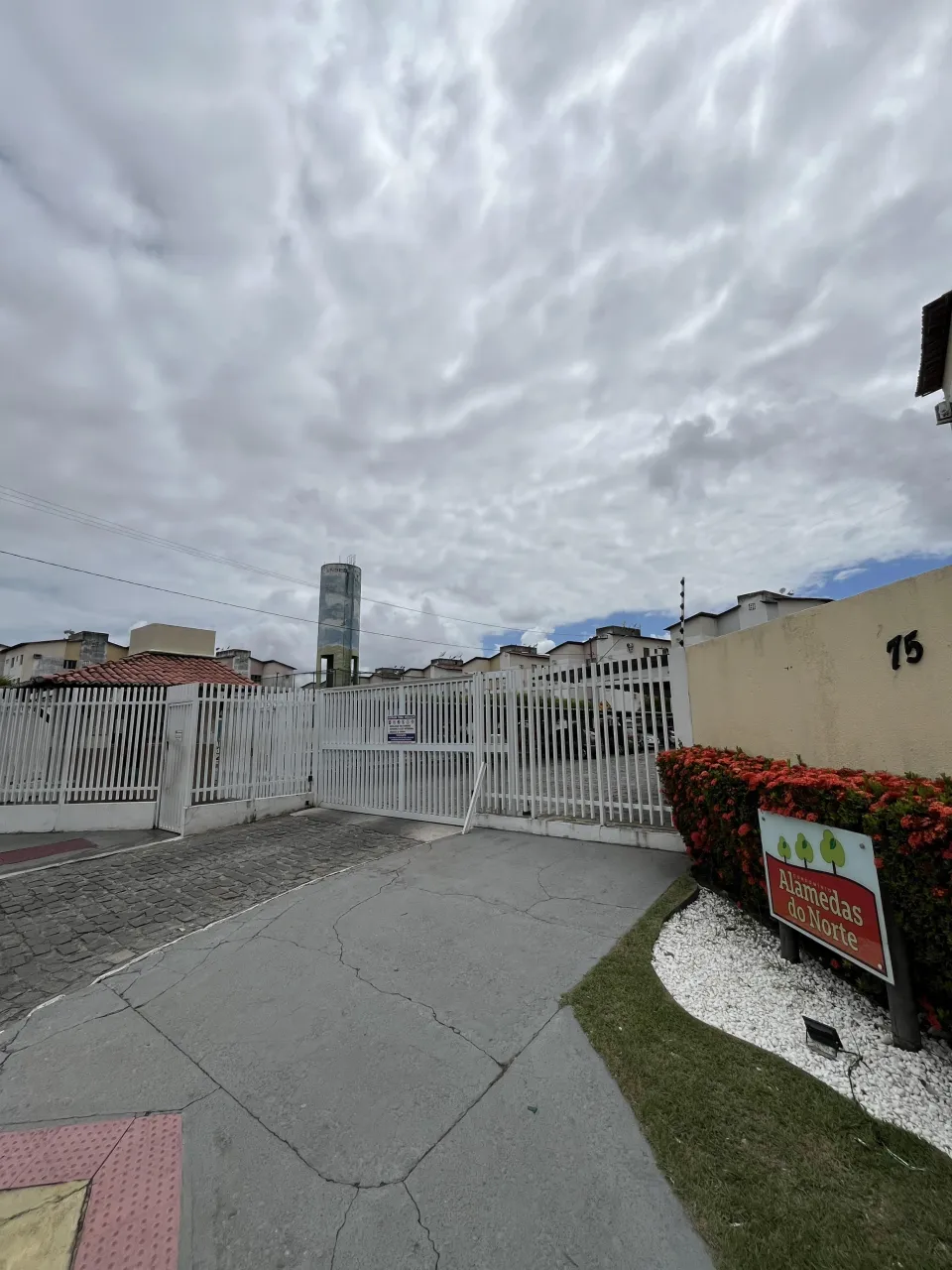 Apartamento para alugar no Condomínio Alamedas do Norte, Bairro Olaria