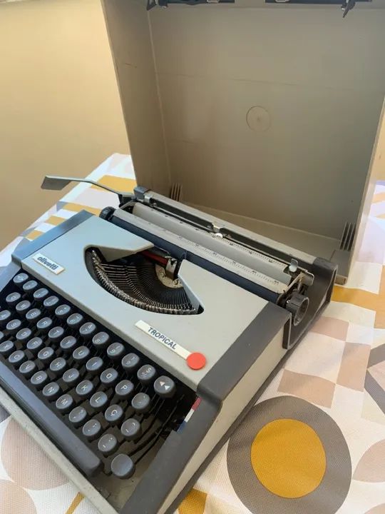 Máquina de escrever Olivetti Lettera 32 Tropical - Foto 2