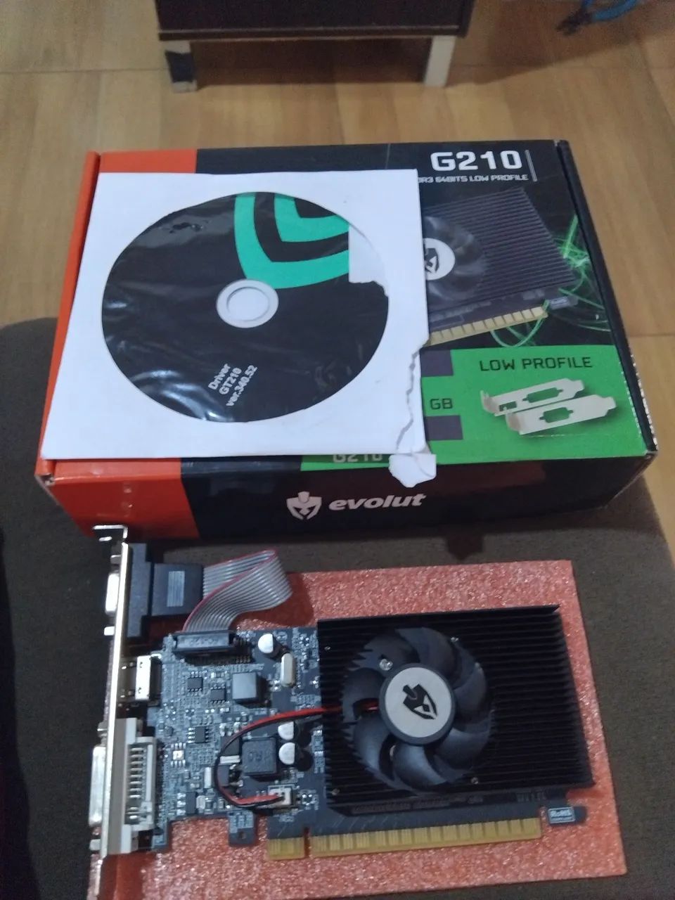 Placa de Vídeo EvoluT G210 1GB Low Profile