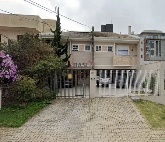 Sobrado à Venda no Boa Vista (3 QUARTOS e 4 VAGAS DE GARAGEM)
