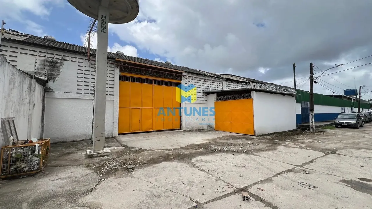 Alugue galpão de 1.730m² na Imbiribeira com piso alta tonelagem, próximo Ferreira Costa