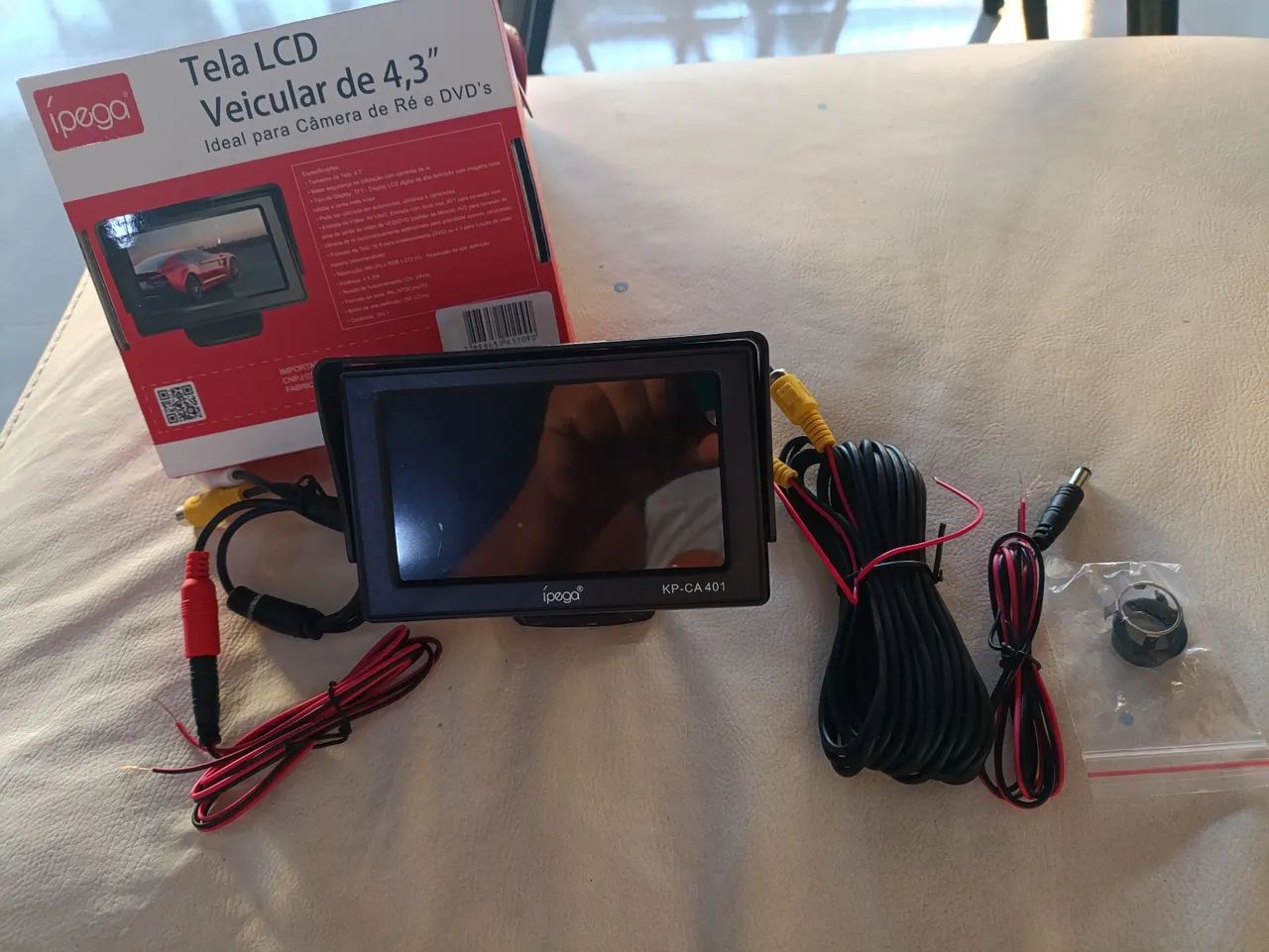 Tela LCD Veicular 4.3" ipega para Câmera de Ré e DVD's
