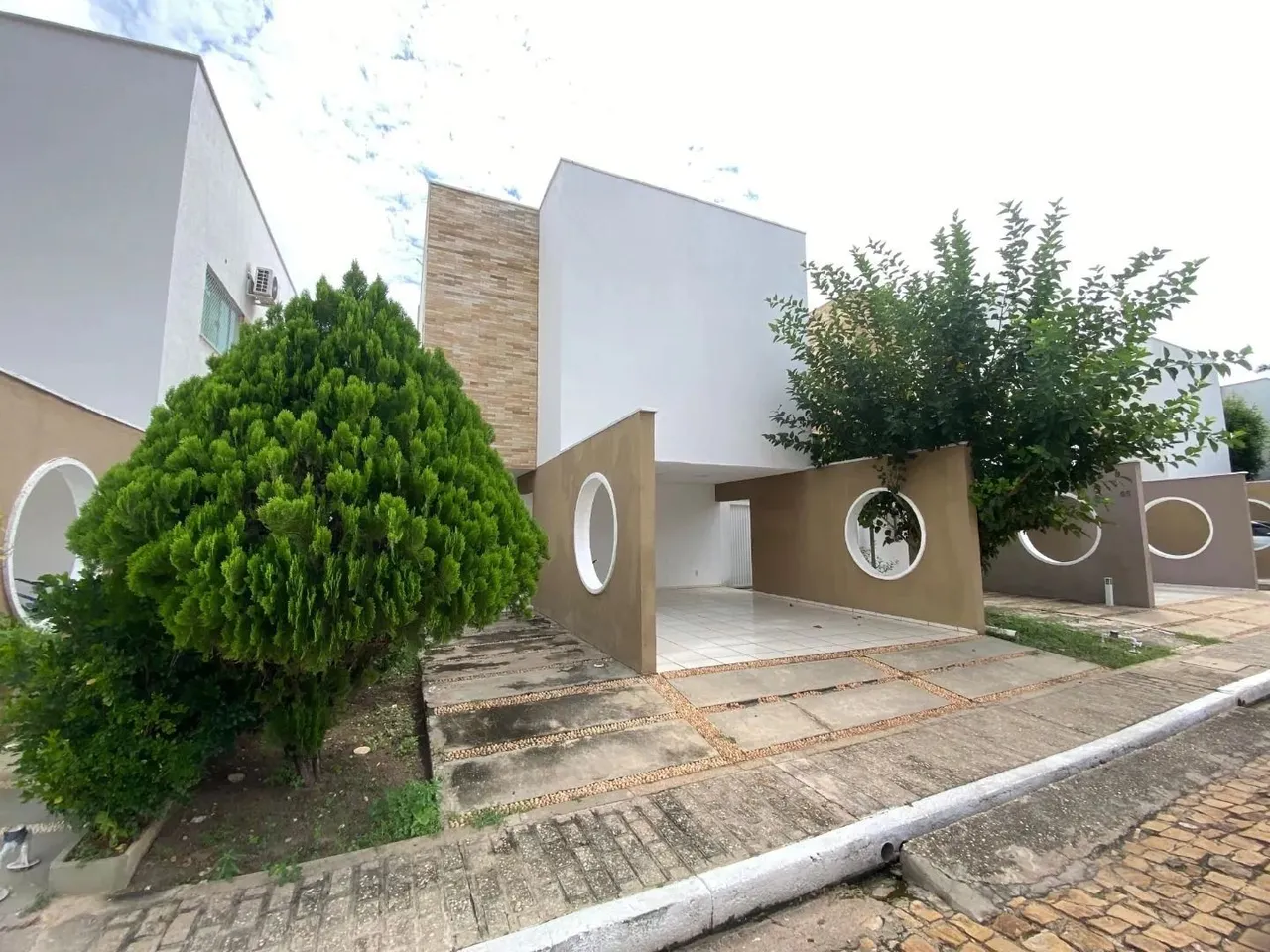 Casa com 3 dormitórios para alugar, 180 m² por R$ 6.639,00/mês - Morros - Teresina/PI