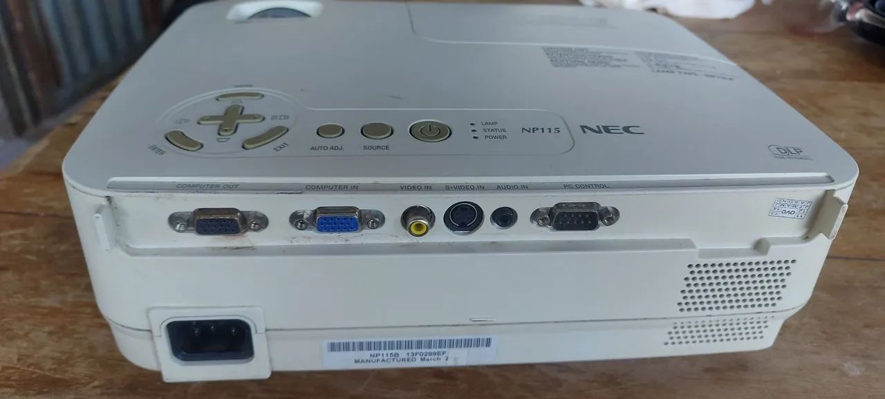 Estou liquidando Projetor data show nec  modelo np115 - Foto 2