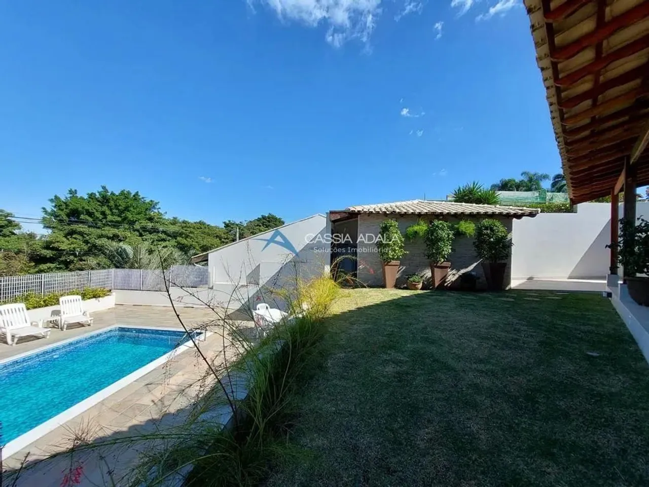 Casa à venda e para alugar em Campinas, Loteamento Caminhos de San Conrado (Sousas), com 5