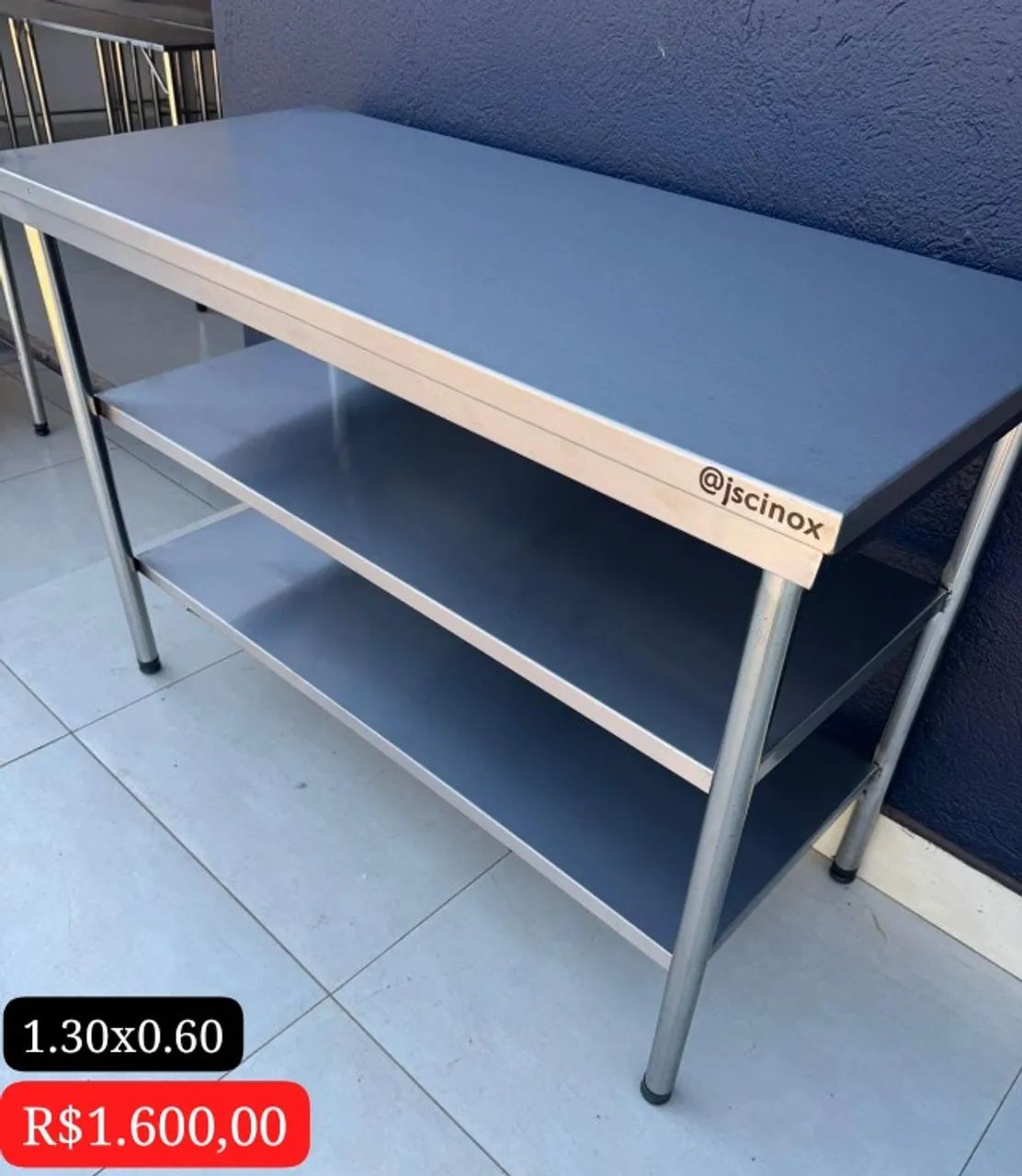 Mesa inox 1.30x0.60 com paneleiro duplo.