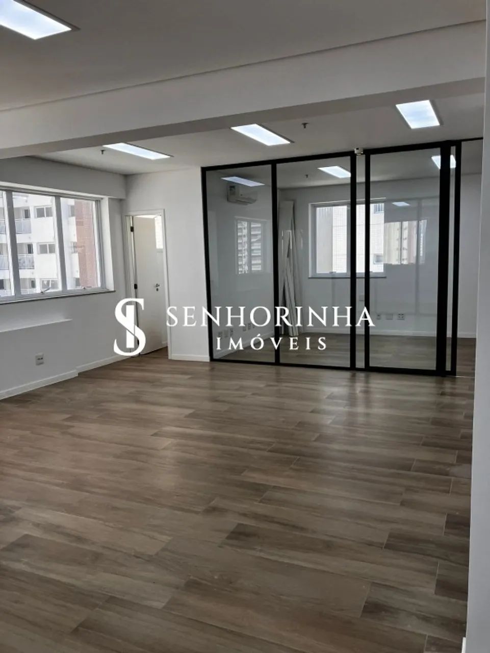 Sala comercial no Tatuapé, São Paulo-SP: com 4 salas, 2 banheiros, 2 vagas de garagem - Foto 4