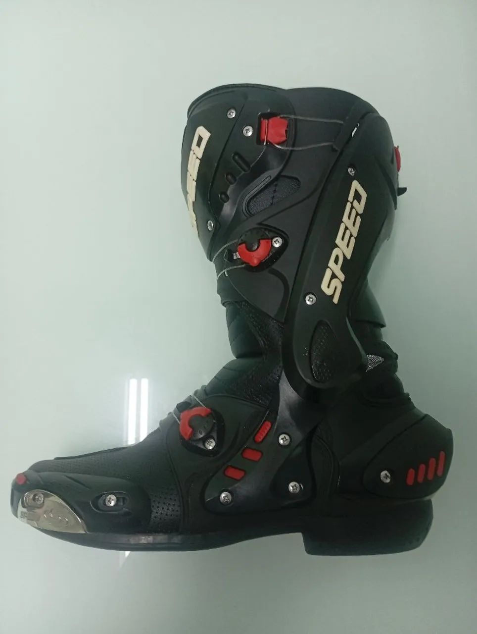 Bota Speed 42-43 nova