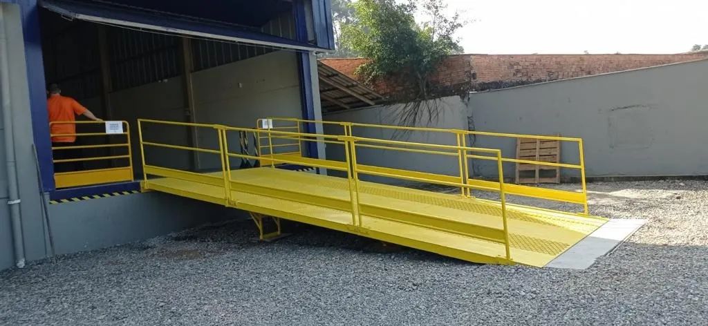 Vendo Rampa  Prancha Fixa para Doca. Acesso Eficaz para Carros e caminhoes. - Foto 5