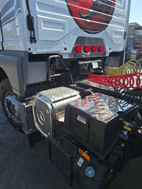 Caminhão Mercedes-Benz Axor 1933 4x2 - Foto 12