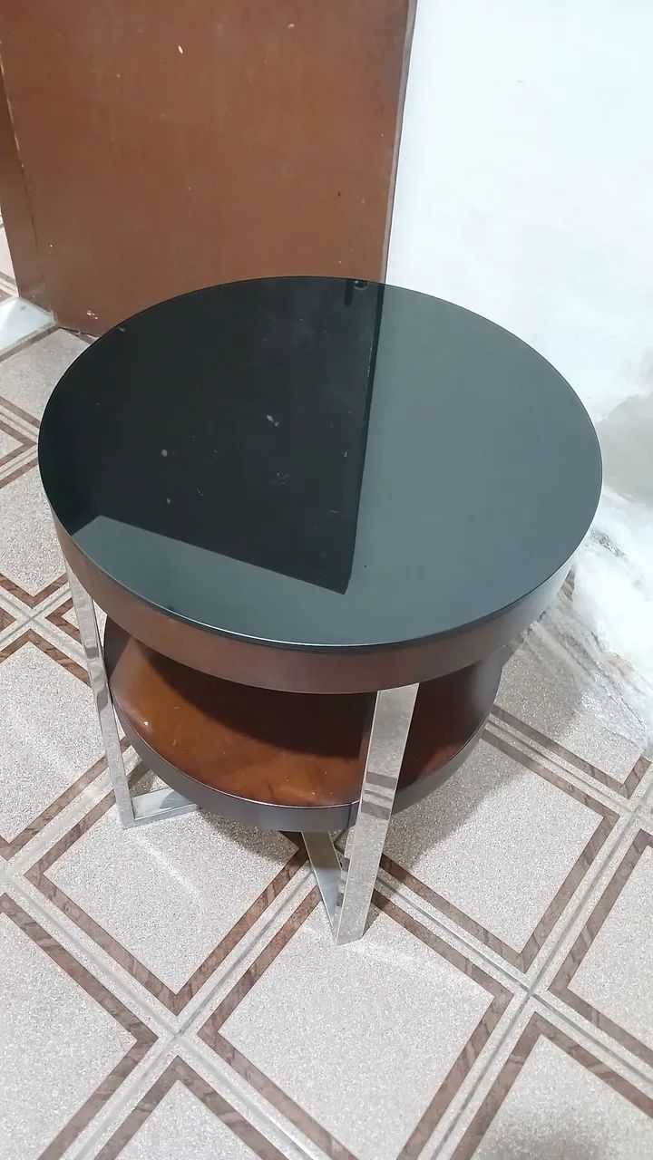 Mesa de canto redonda com tampo de vidro - Foto 2