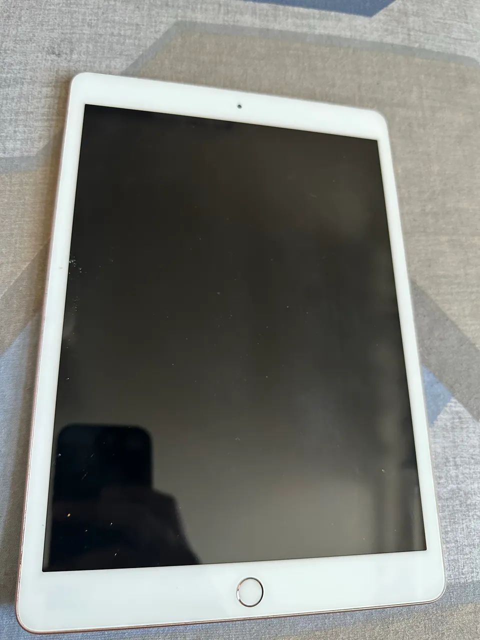 iPad 7 (A2197) não liga  - Foto 2