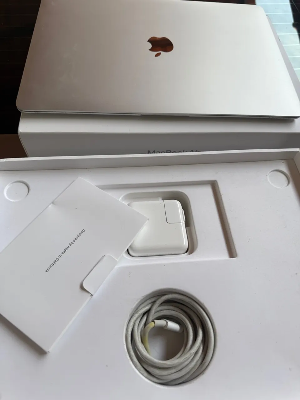 MacBook Air M1 - estado de novo na caixa