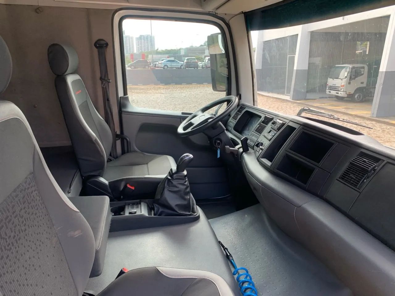 Volkswagen 25.360 2021- Perfeito para puxar baú - Foto 9