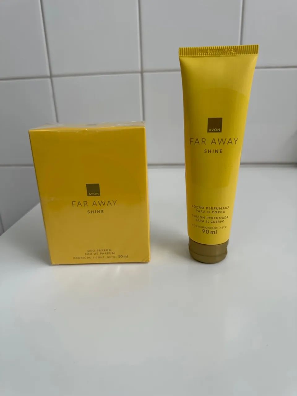 Kit Avon Far Away Shine