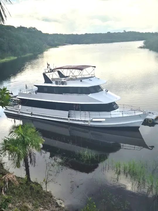 Barco >Turismo, Passeio, Lazer, 22 metros, Climatizado, Motor MWM 250-HP-VTI -2 Geradores.