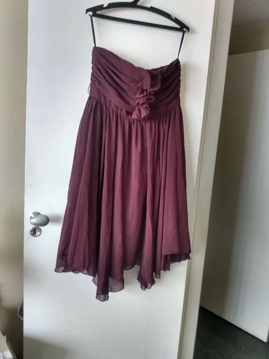 Vestido de festa vinho