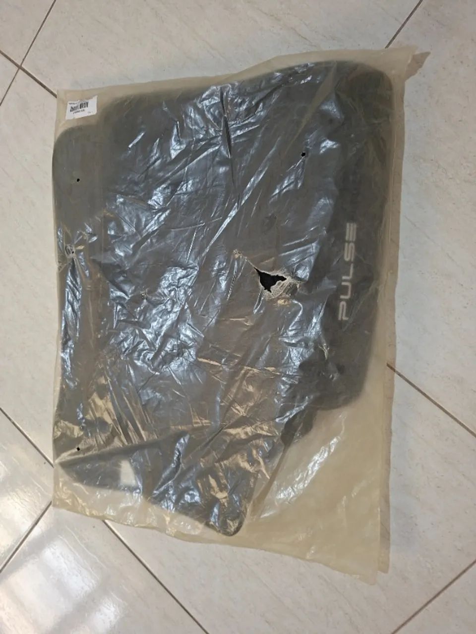 Jogo de tapetes carpete para auto PULSE original. - Foto 4