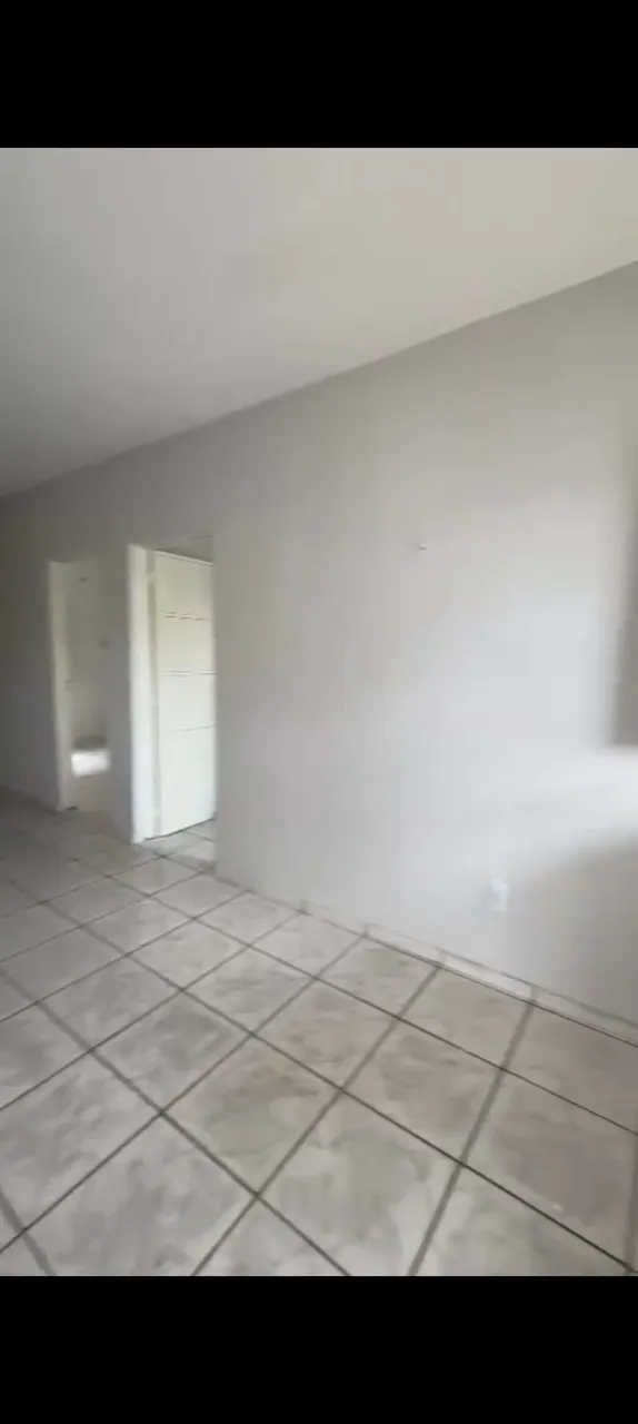 alugo flats em frente a Estácio com dois quartos por 950 direto com o proprietário