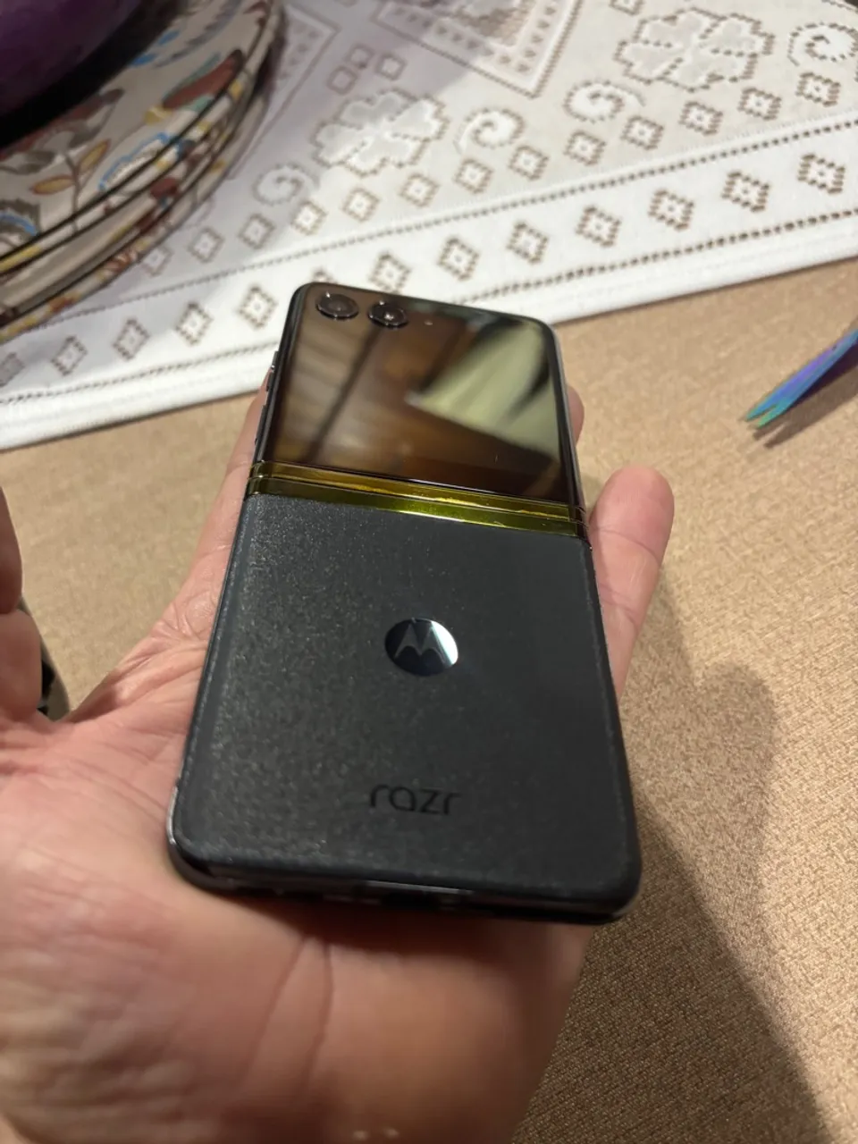 Moto razr 40 ultra 5G 256GB 12GB ran
