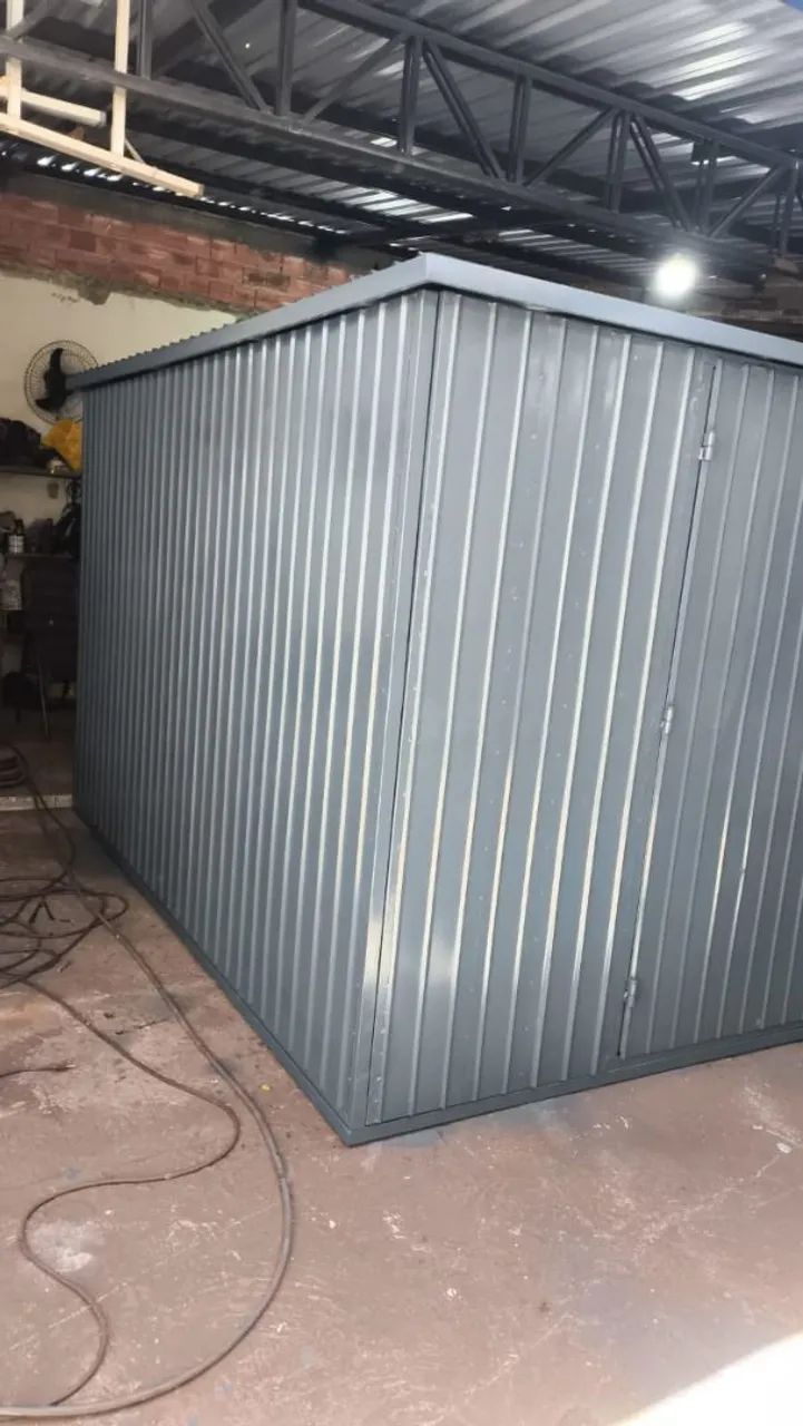 Container 441139936981821443