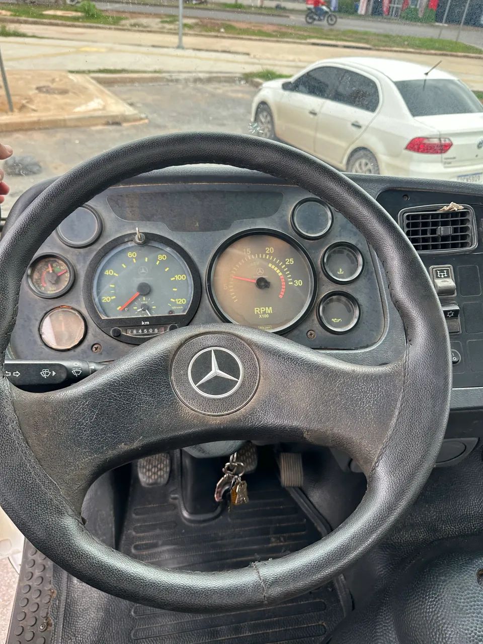 MERCEDES-BENZ/1718 3-Eixos - Foto 4