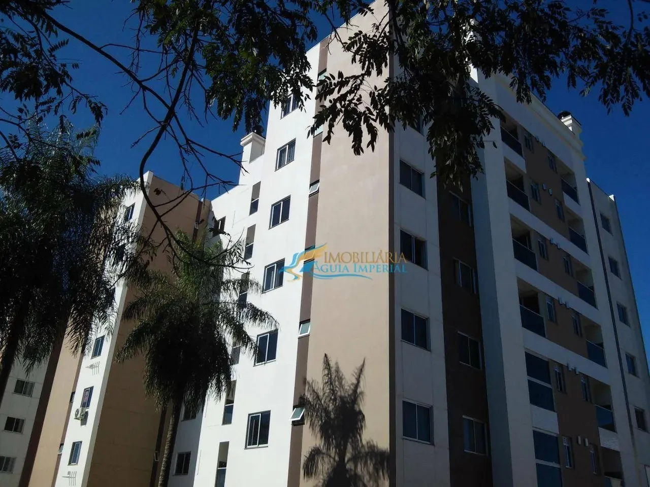 Apartamento com 3 dormitórios para alugar, 75 m² por R$ 2.700,00/mês - Cancelli - Cascavel