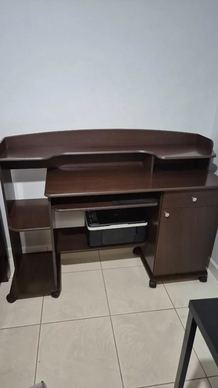 Escrivaninha para computador64739360979969121