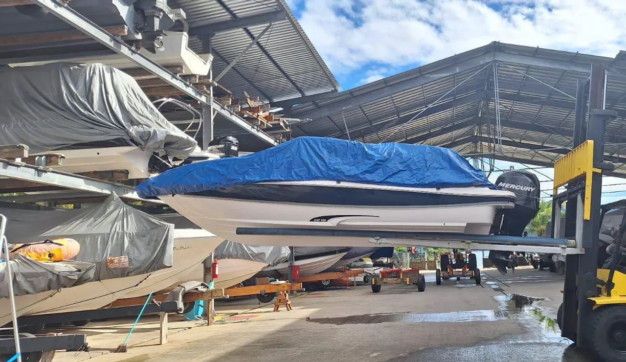 FOCKER 200  115hp. 4T