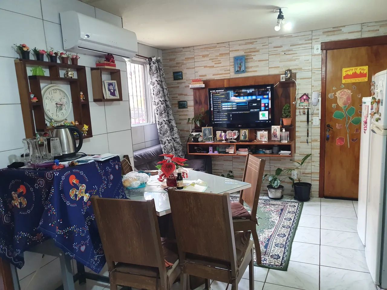 APARTAMENTO 2 DORMITORIOS NA LOMBA DO PINHEIRO