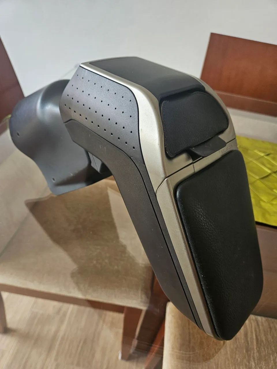 APOIO DE BRAÇO AUTOMOTIVO UNIVERSAL - Foto 3