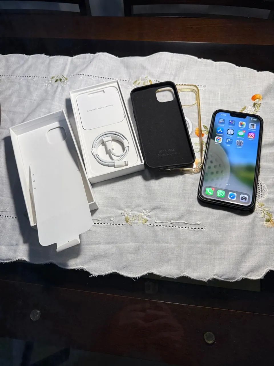 iPhone 14 Plus 128 giga com caixa, capas e bateria 90% - Foto 3