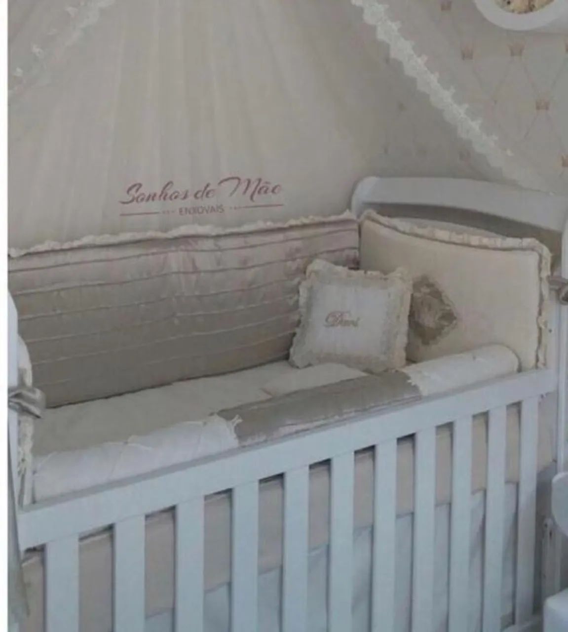 Vendo kit berço e kit cama total de 9 peças (200 fios)