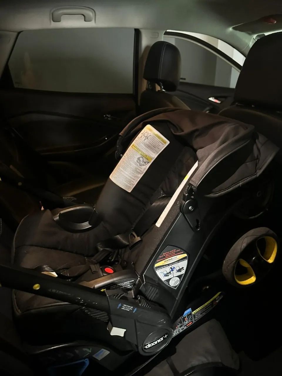 Carrinho de Bebê - Doona - Cadeira auto infantil com base e carrinho - Foto 4