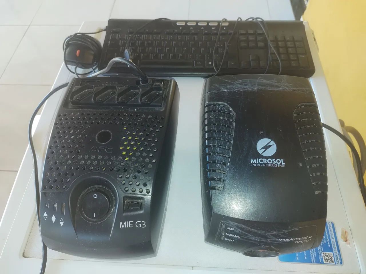 Estabilizador APC MIE G3 e Isolador Microsol