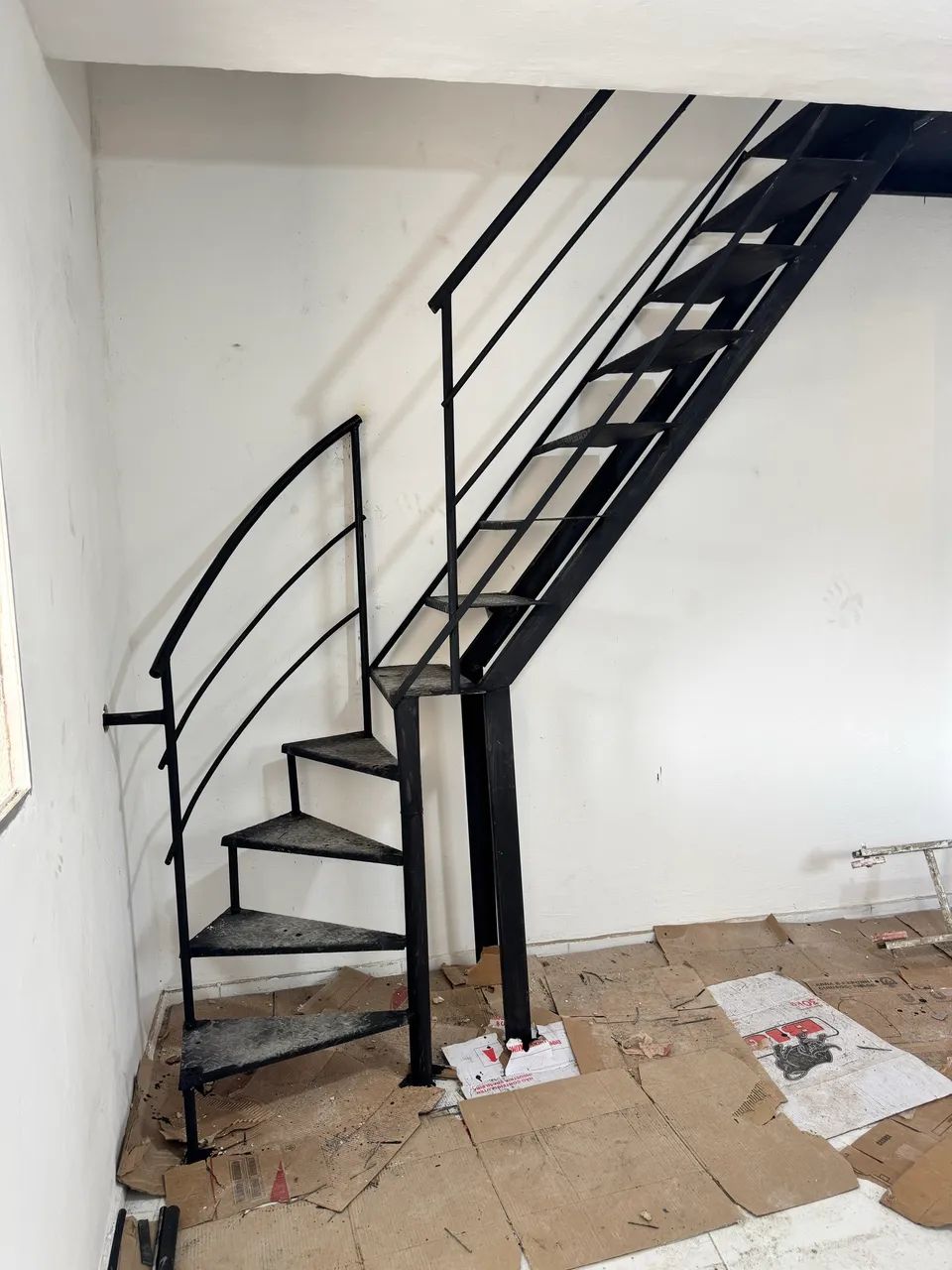 Escadas retas de ferro * - Foto 5
