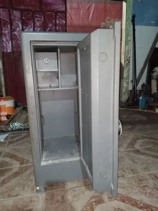 Vendo Cofre usado! - Foto 2