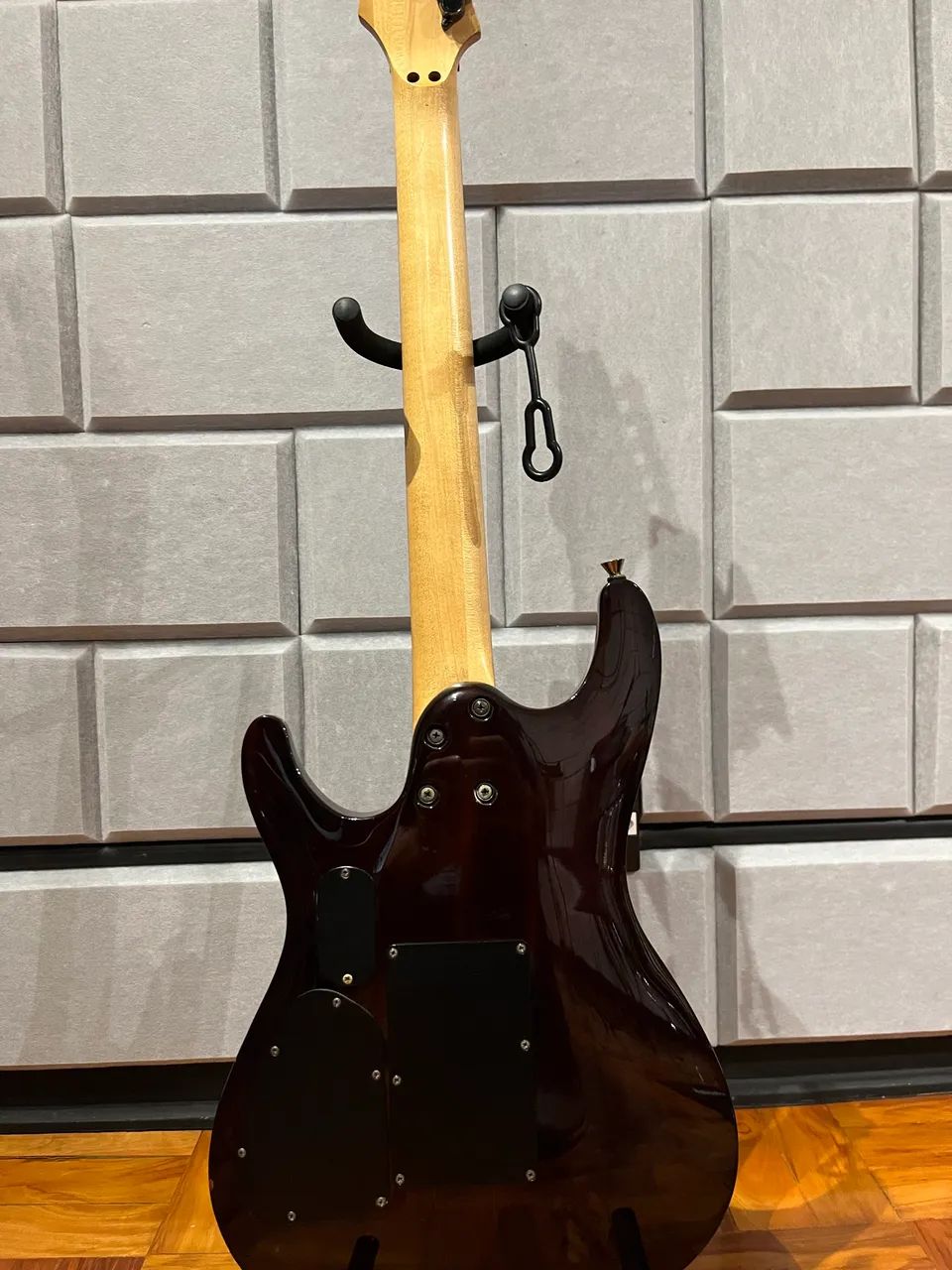 Guitarra Ibanez S2020X Prestige Japonesa c/ Piezo e case