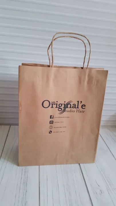 Sacola de papel personalizada